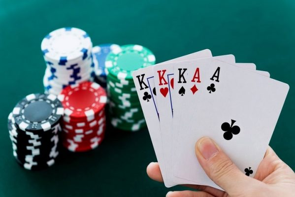 Giỏi biến hóa trong nhiều ván chơi là một cách chơi poker hay